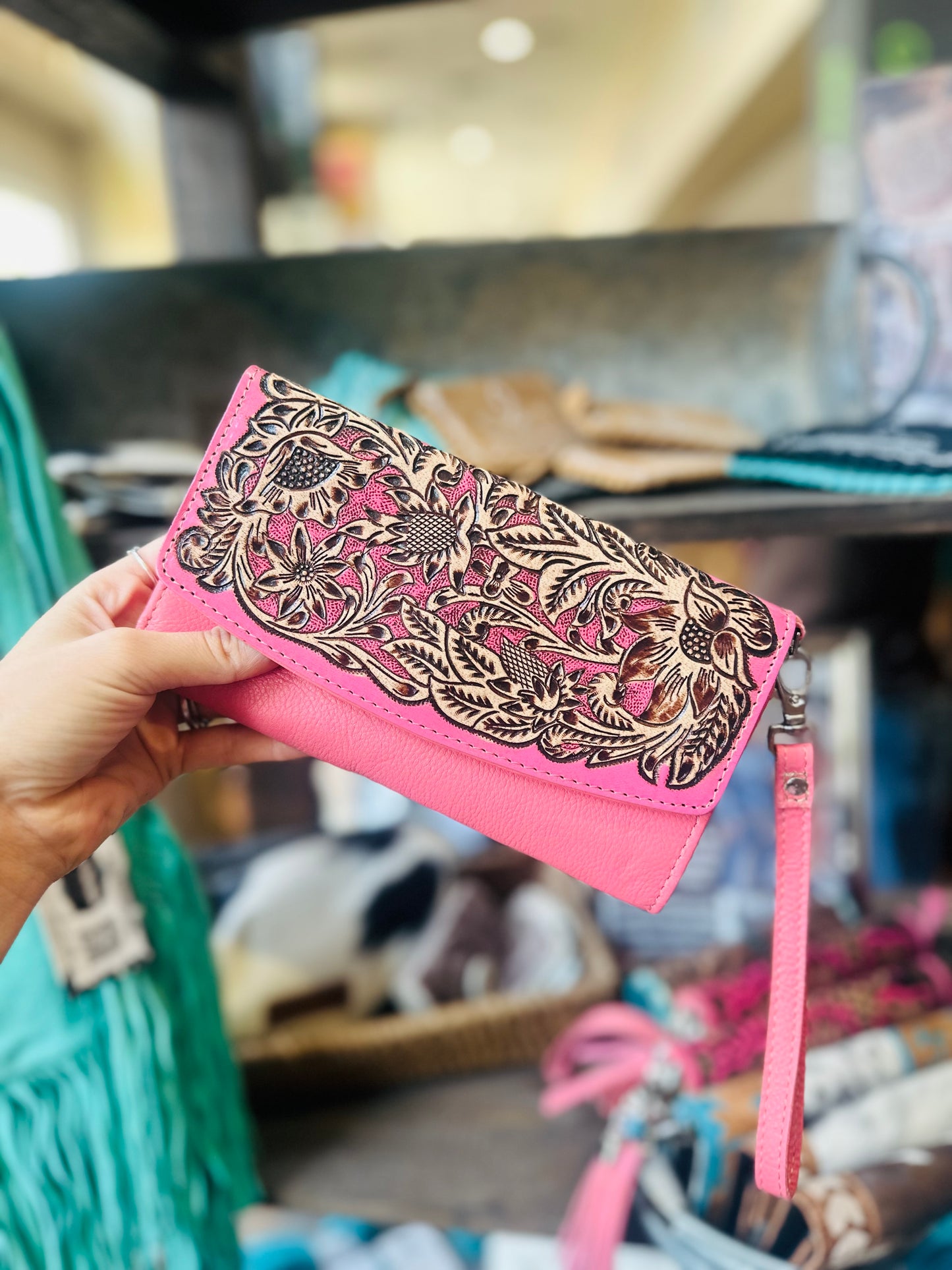 Gilly Leather Wrist Wallet
