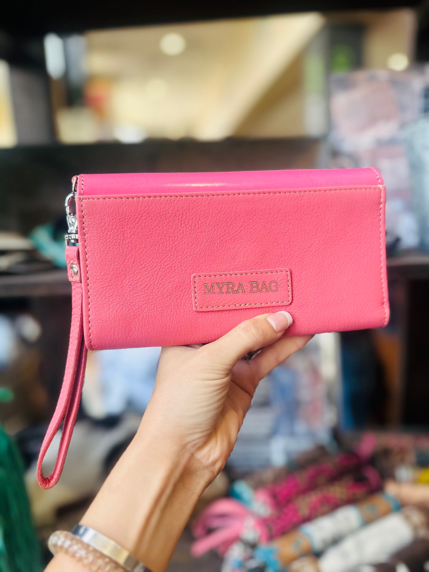 Gilly Leather Wrist Wallet